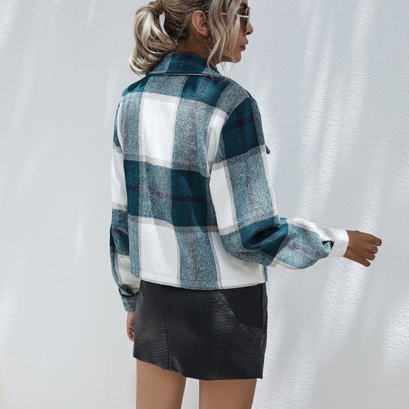 Plaid Green pocket button up jacket shacket - Picture 10 of 10